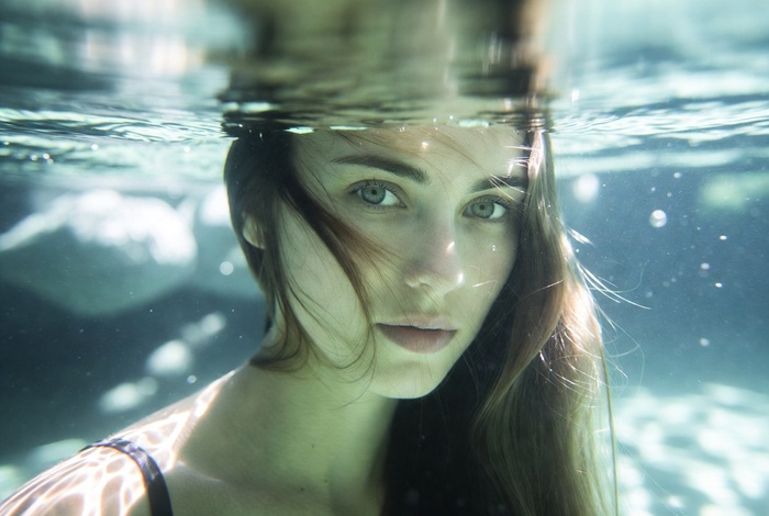 Красивая девушка