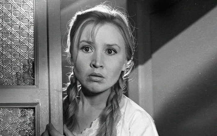 Екатерина Савинова в роли Фроси Бурлаковой в фильме «Приходите завтра»