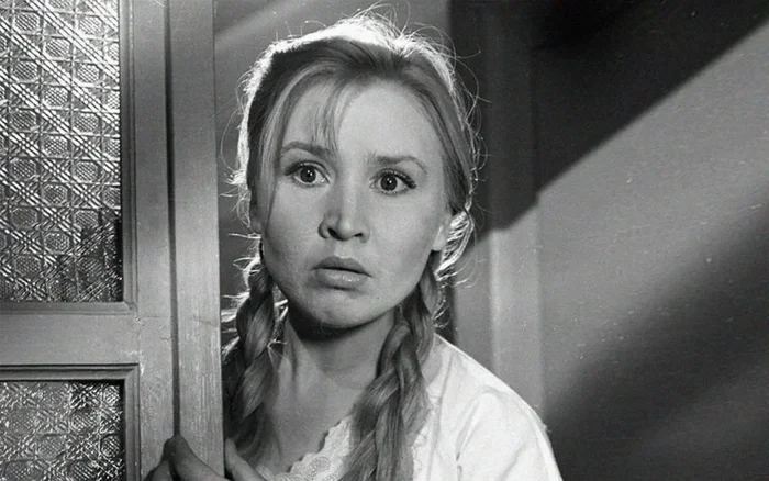 Екатерина Савинова в роли Фроси Бурлаковой в фильме «Приходите завтра»