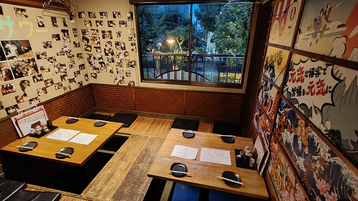 Пивная, а здесь больше кайфуют от пива, обстановки, общения, атмосферы.