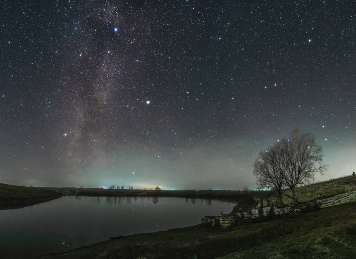 Млечный путь и озеро
