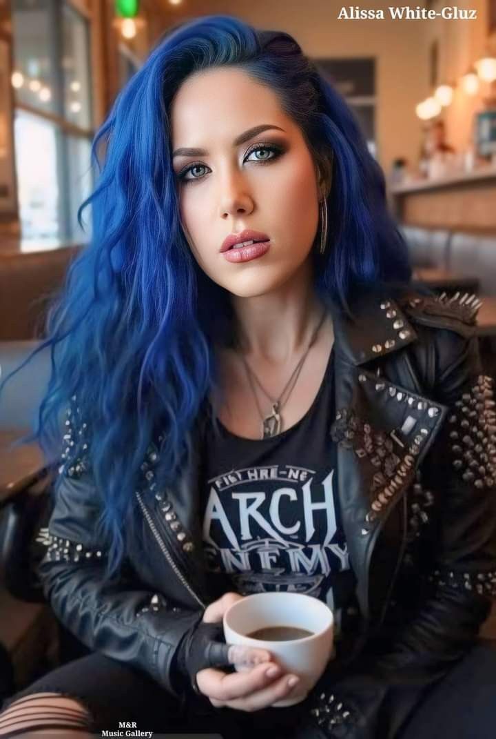 ALISSA сольный проект Alissa White-Gluz сразу после ухода из ARCH ENEMY стартовал первым треком 2025 года *The Room Where She Died*... - Metal, Alternative Metal, Melodic Death Metal, Progressive Metal, Видео, YouTube, Длиннопост