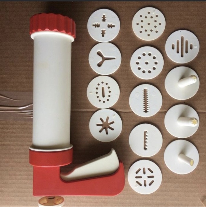 Я выпускаю книгу а мама продает свой завод