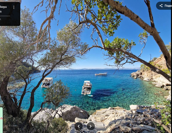 Нашел фото в гугле - мы пытались встать с правой стороны кадра