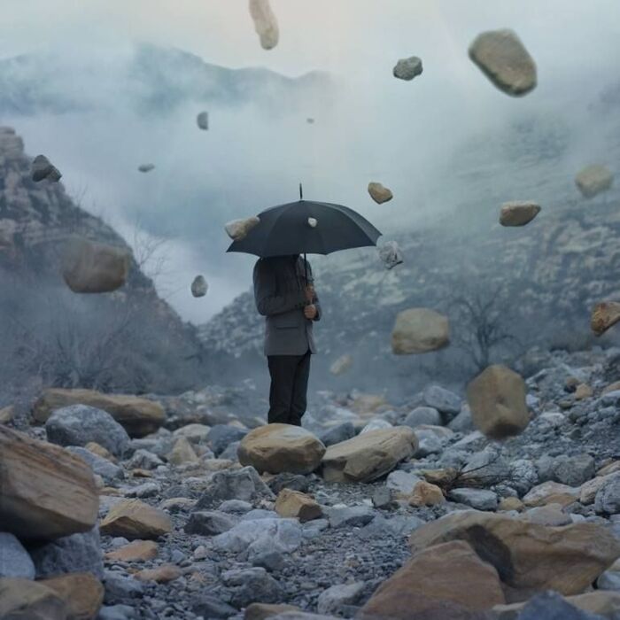 Смысла жизни нет. И это освобождает