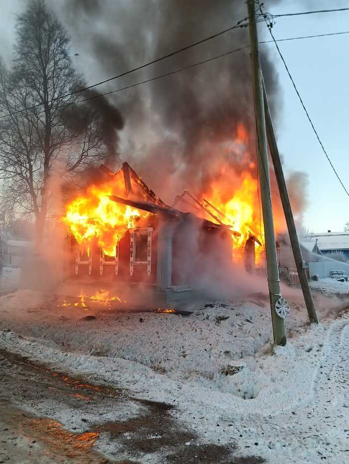    <!--noindex--><a href="https://pikabu.ru/story/ognennaya_nezamerzayka_13465832?u=https%3A%2F%2Frk.karelia.ru%2Faccident%2Fstrashnyj-pozhar-unichtozhil-zhiloj-dom-na-severe-karelii%2F&t=https%3A%2F%2Frk.karelia.ru%2Faccident%2Fstrashnyj-pozhar-unichtozhil-...&h=3a014dac8259e789c3abe09ef40c1067ab120d91" title="https://rk.karelia.ru/accident/strashnyj-pozhar-unichtozhil-zhiloj-dom-na-severe-karelii/" target="_blank" rel="nofollow noopener">https://rk.karelia.ru/accident/strashnyj-pozhar-unichtozhil-...</a><!--/noindex-->