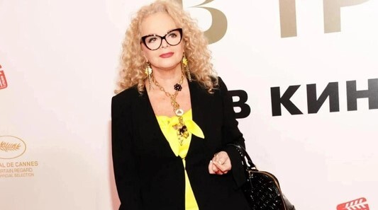 Суд аннулировал продажу квартиры Ларисы Долиной от 1993 года, назвав цену несправедливой