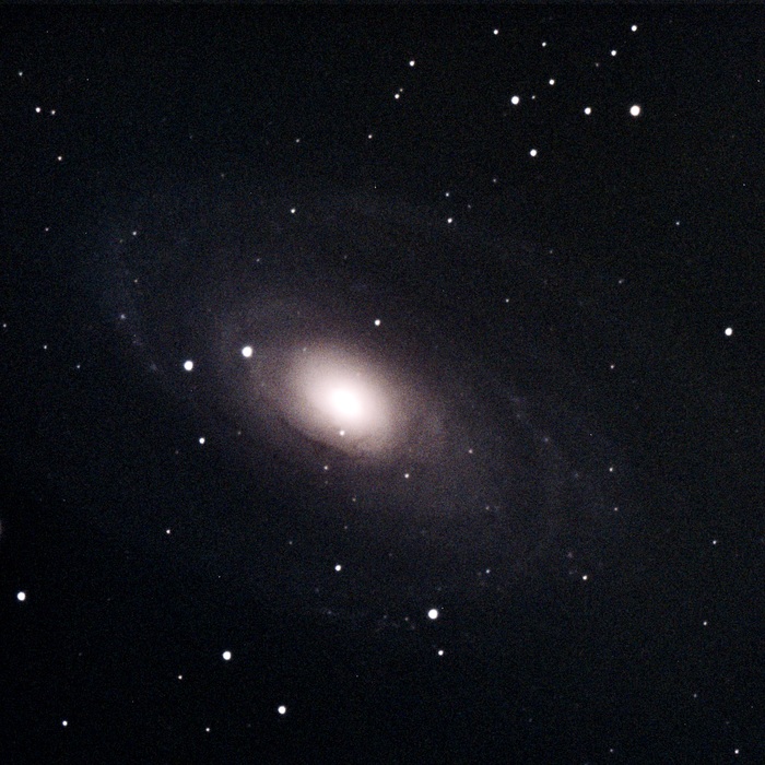 Галактика M81 без обработки и Фотошопа