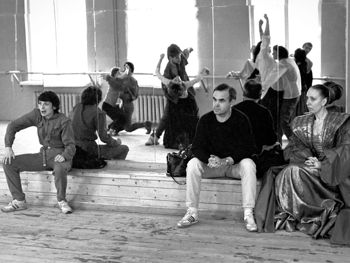 Инна Чурикова в роли Гертруды и режиссер Глеб Панфилов