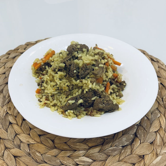 Возможно мой плов не претендует на звание эталона по внешнему виду, но на вкус - просто невероятно прекрасен!