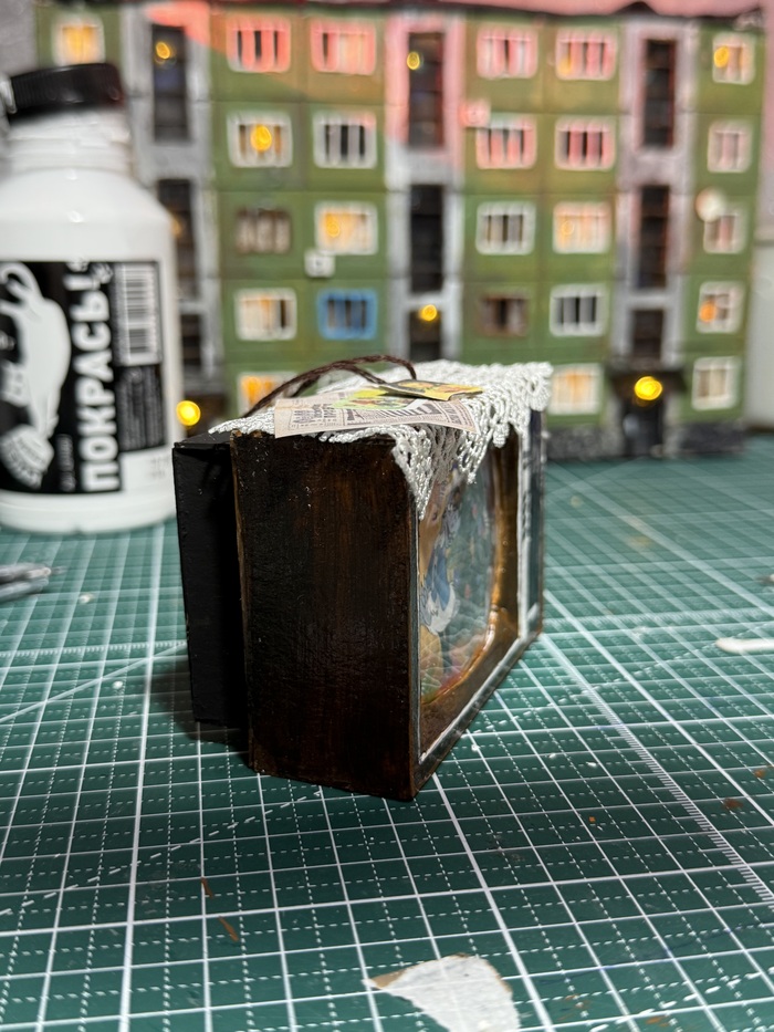    ,    )        )   ,  &#x1F600;