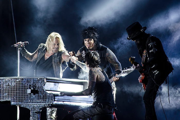 MOTLEY CRUE  LIVE in Los Angeles
