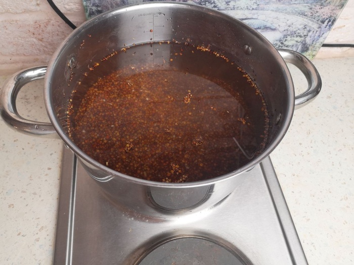 Вот так эта каша выглядит. Сору было много, пришлось перебирать.