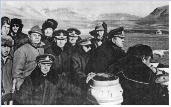 Рисунок 2 Сотрудники 6-го управления ВМФ СССР готовят испытание ядерного вооружения