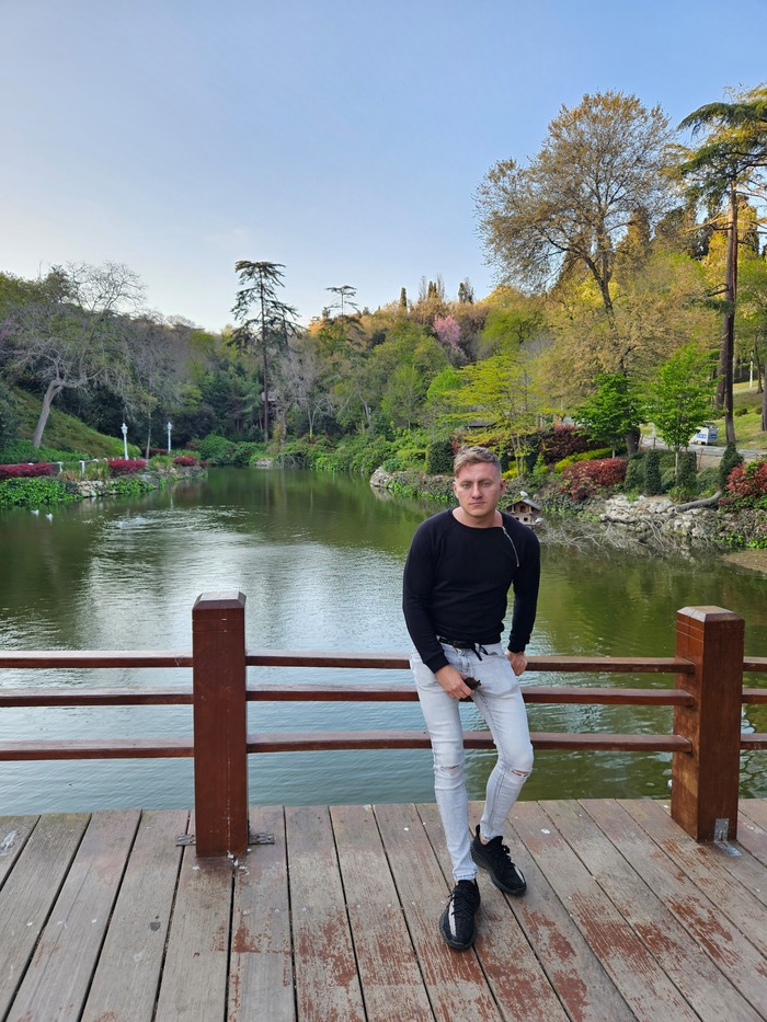 пруд и зелень тут прям охренительны