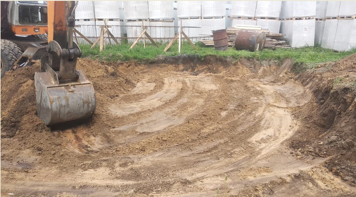 Ура, начали строить.