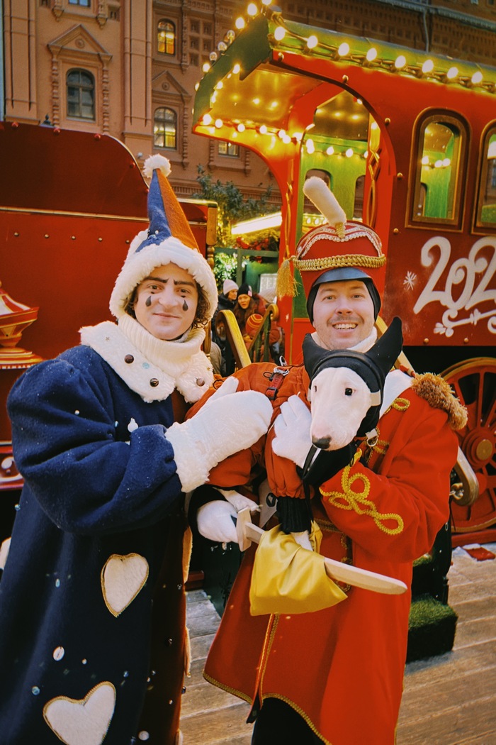 С ним даже актеры фотографируются!