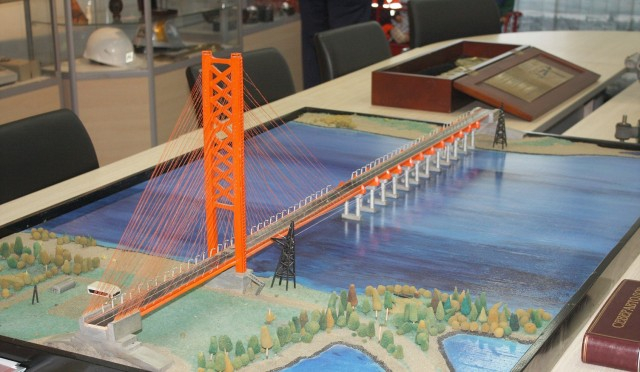 Макет моста из Музея Сургутского моста