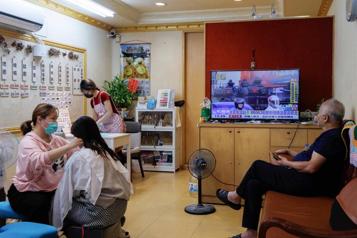 �������, �������. � ������������ ������ �� ����� �� ����� � ������� ����. �� ������ ���������� ���������� ��������� �������� � ��������� ������� ������� ������ �������. ����������: ��� �-���.