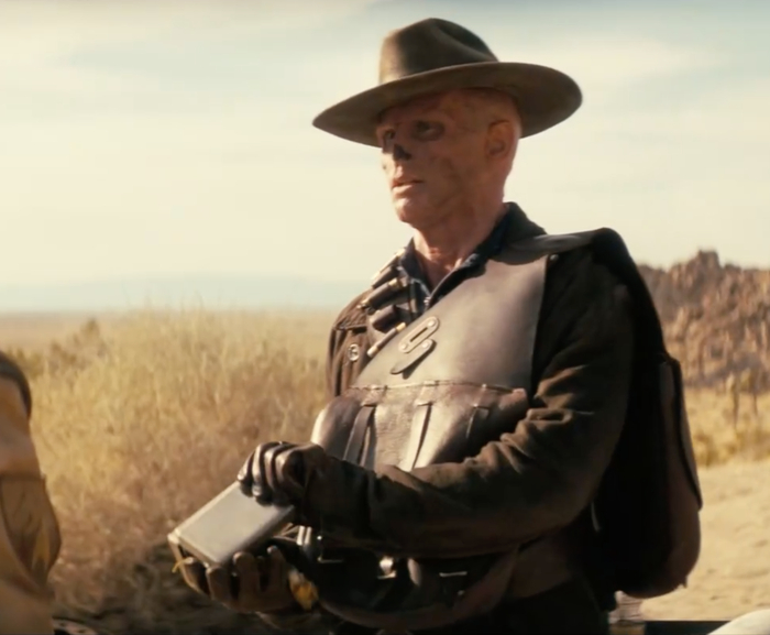 Вот он, охуевший крутой герой на героине, роняет самую ценную для себя ампулу (а нахуй она ему, у него ж ещё есть)