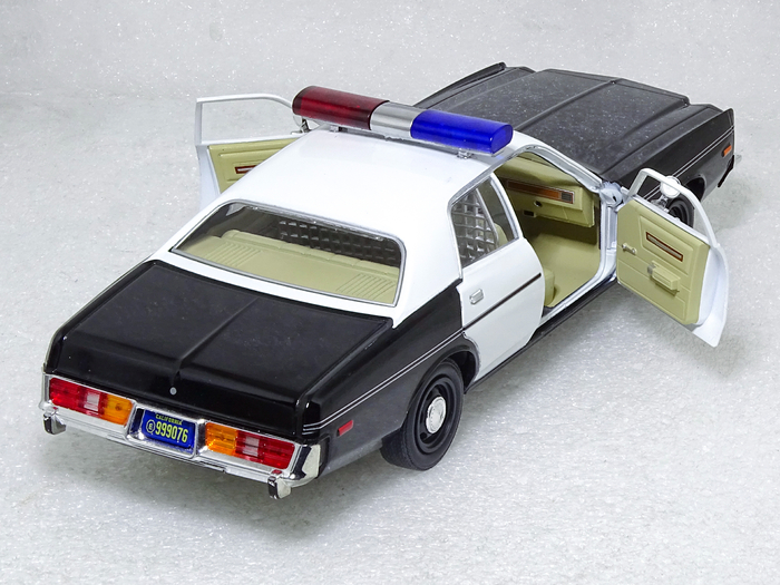 ���. 9. ������ ����������� ���������� Dodge Monaco Metropolitan Police 1977 �� �/� ����������� ����� �������������� � ��������� ��������� �������