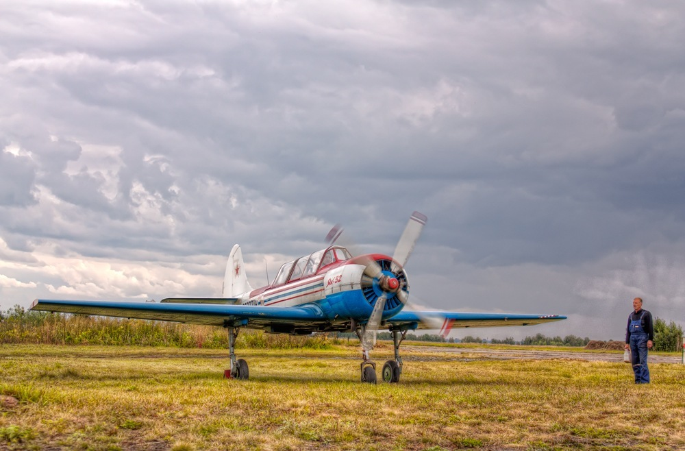 Всё поймать стремится - Фотография, Ан-2, Гроза, Длиннопост