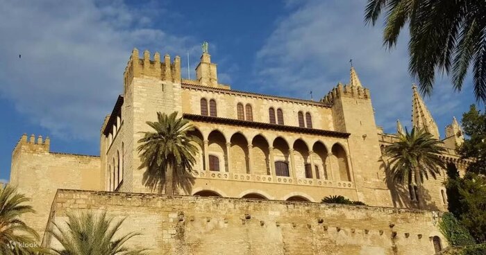 <!--noindex--><a href="https://pikabu.ru/story/samyiy_bolshoy_ostrov_ispanii_13627827?u=https%3A%2F%2Fwww.klook.com%2Fru%2Factivity%2F162967-royal-palace-of-la-almudaina-ticket-in-palma-de-mallorca%2F&t=https%3A%2F%2Fwww.klook.com%2Fru%2Factivity%2F162967-royal-palace-of-la-...&h=8e27d3727291243a7d1da82c19c64c9de5559cb7" title="https://www.klook.com/ru/activity/162967-royal-palace-of-la-almudaina-ticket-in-palma-de-mallorca/" target="_blank" rel="nofollow noopener">https://www.klook.com/ru/activity/162967-royal-palace-of-la-...</a><!--/noindex-->