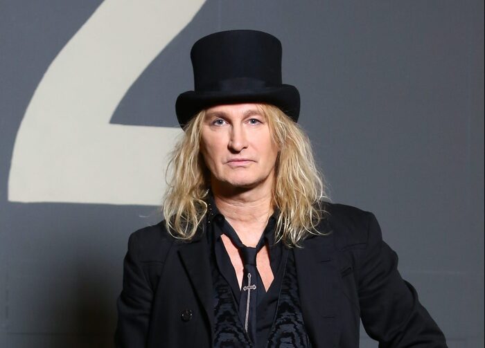 "�����"  - �������� � ������ �����