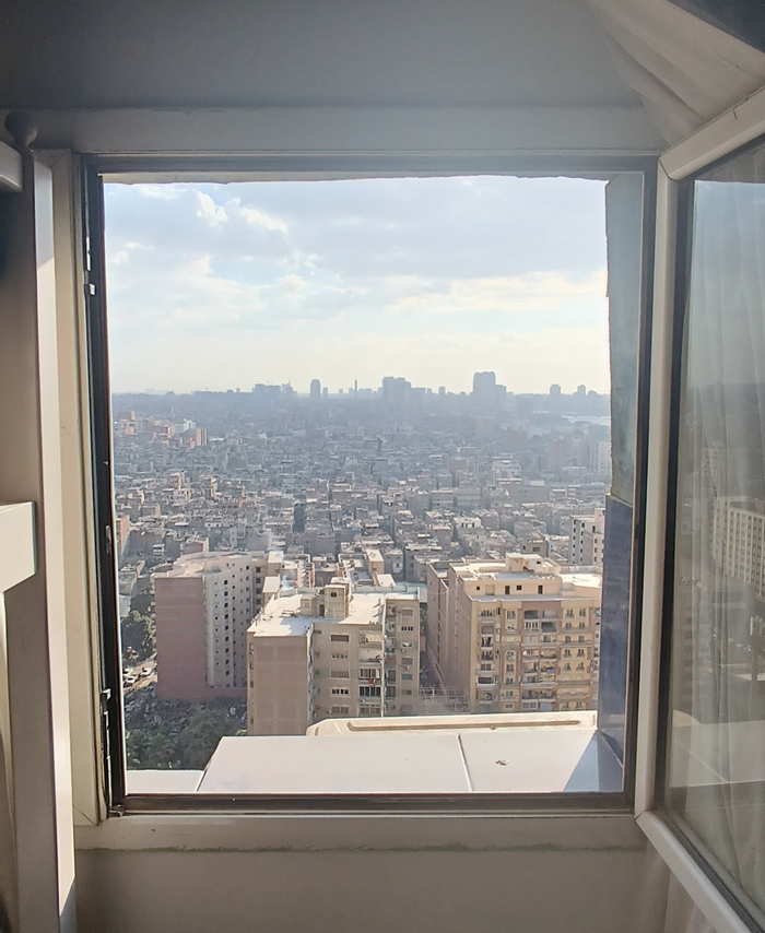 Окно в Каир