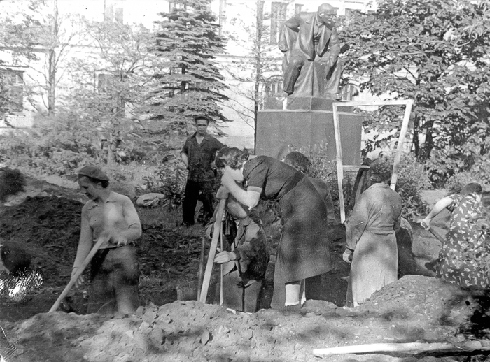 ����� ������ �� ���������� ������������� ��������� (�. ���������) � ��������� �.�. ������. ���� 1941�. �� ��������� ��������� � ���������� ������������� ����� ��� ���.