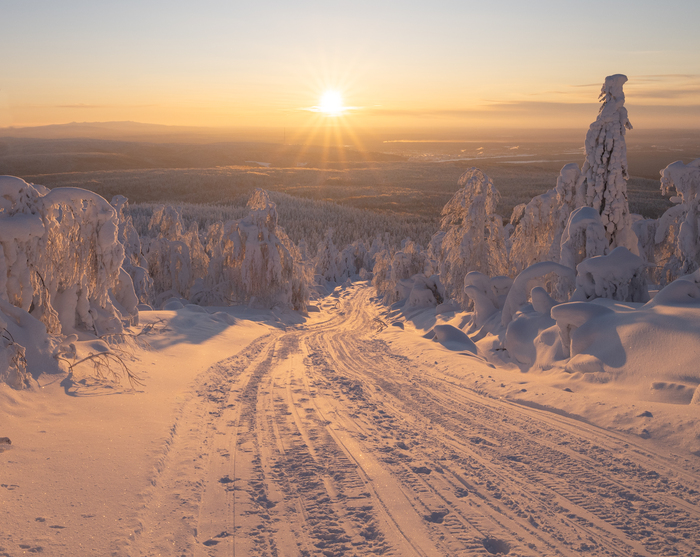 Яркое солнце на Полюде