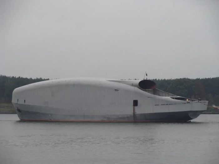 Загадка необычного "корабля-призрака"- шпионское судно или исследовательский корабль?