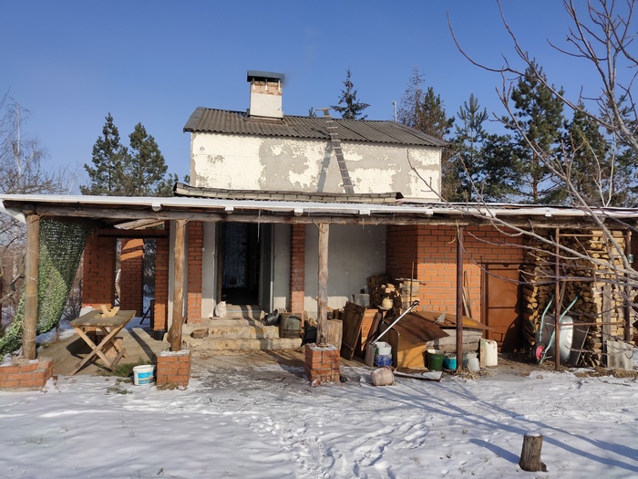 но как будто бы все эти строения не подходят под категорию "удобный, просторный и теплый дом"