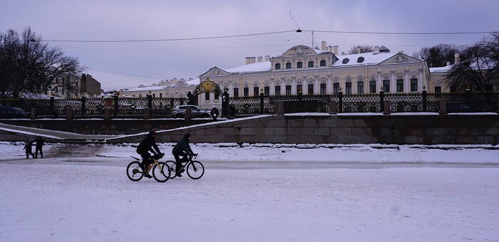 ��������� ��� � ���� �� ������� ������ ����������� � ����������, ���������� ��� �������� �� ���� ��������, �� ������ ������� �� �����.