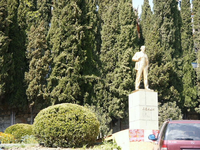 ����, ������, 2008�., <a href="https://pikabu.ru/story/otvet_na_post_puteshestvuyu_poka_puteshestvuetsya_13676724?u=https%3A%2F%2Fyandex.ru%2Fmaps%2Forg%2Fv_i_lenin%2F52089520262%2F%3Fll%3D34.053578%252C44.421339%26z%3D20.2&t=%D0%BF%D0%B0%D0%BC%D1%8F%D1%82%D0%BD%D0%B8%D0%BA&h=455ea1f8b025fd632a246b29a5da1a63ed4bd2f4" title="https://yandex.ru/maps/org/v_i_lenin/52089520262/?ll=34.053578%2C44.421339&z=20.2" target="_blank" rel="nofollow noopener">��������</a>