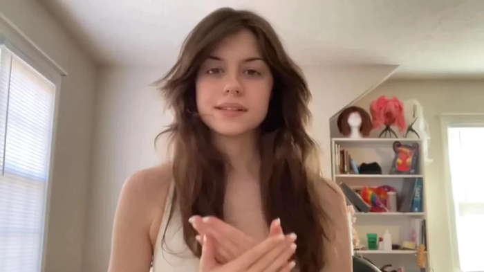 ����� �� ���� �Hannahowo ������