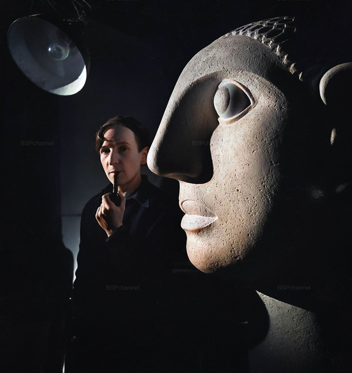 Фотограф: Эмиль Савитри