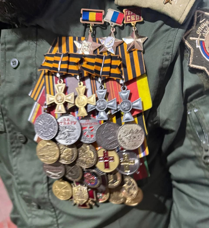 ����: <!--noindex--><a href="https://pikabu.ru/story/ryazhenyie_geroi_doshli_do_shkol_v_sochi_muzhchina_s_falshivyimi_zvezdami_uchil_detey_patriotizmu_13727656?u=http%3A%2F%2Ft.me%2Fgeroi_samara&t=t.me%2Fgeroi_samara&h=bb5a529b90e2587bf8e1d1d81bd2f2b337d4c9e8" title="http://t.me/geroi_samara" target="_blank" rel="nofollow noopener">t.me/geroi_samara</a><!--/noindex-->