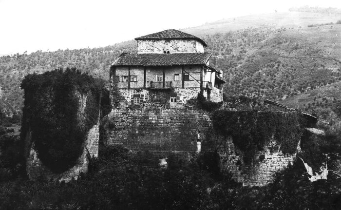 1878 ���. ����� ������/ <!--noindex--><a href="https://pikabu.ru/story/zamok_butron_13737945?u=https%3A%2F%2Fresize.tripster.ru%2Fhm_IBbQ_q7Rk8Etu2_GL9Inp3kU%3D%2Ffit-in%2F1080x810%2Ffilters%3Ano_upscale%28%29%2Fhttps%3A%2F%2Fcdn.tripster.ru%2Fphotos%2F48ef5f19-cdeb-407f-ac8b-a7dbd76da9e5.jpg&t=https%3A%2F%2Fresize.tripster.ru%2Fhm_IBbQ_q7Rk8Etu2_GL9Inp3kU%3D%2Ffit-...&h=9cfd3f35b9849a995485892cd271d598f4282102" title="https://resize.tripster.ru/hm_IBbQ_q7Rk8Etu2_GL9Inp3kU=/fit-in/1080x810/filters:no_upscale()/https:/..." target="_blank" rel="nofollow noopener">https://resize.tripster.ru/hm_IBbQ_q7Rk8Etu2_GL9Inp3kU=/fit-...</a><!--/noindex-->
