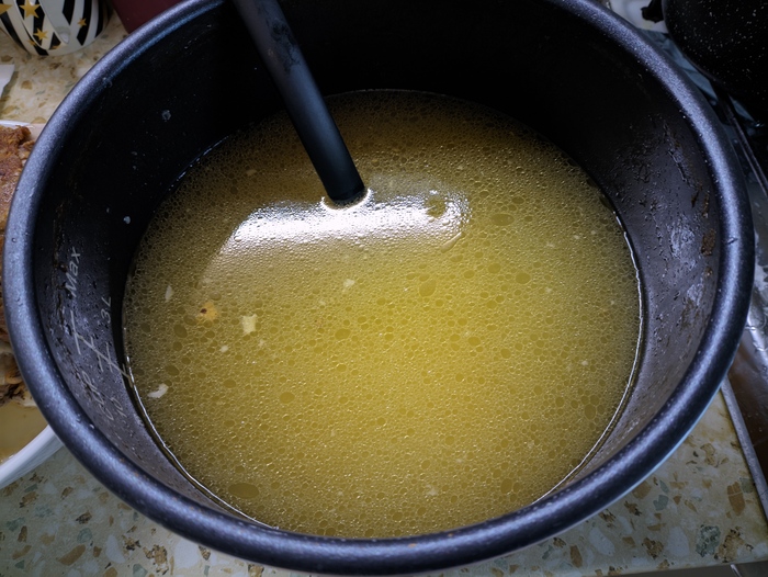 Бульоновое - в глубине этих наших глубин прячутся фасолька и картофелька:-))