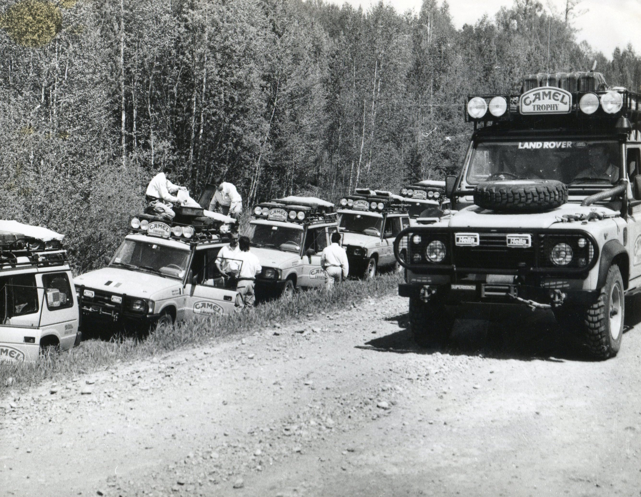 Camel Trophy Siberia USSR. Bratsk. 1990. (The route ran from Bratsk to Irkutsk.) - Retro, The photo, Trophy-Raid, Vintage, Land rover, 90th, 20th century, the USSR, Bratsk, Irkutsk region, Автоспорт, Longpost, Stadium, Baikal, Route, Motorists, Auto