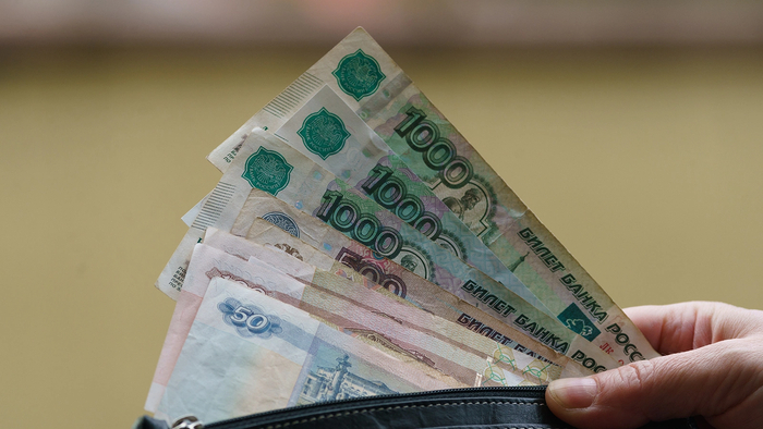 Глава союза страховщиков предложил повышать взносы по ОМС курильщикам