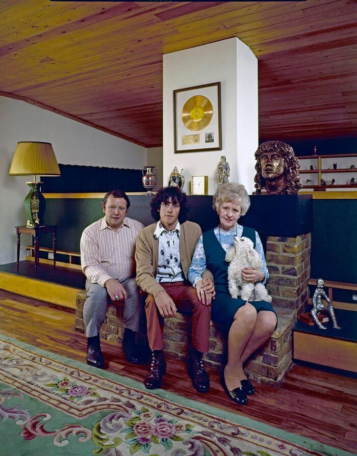 �������.