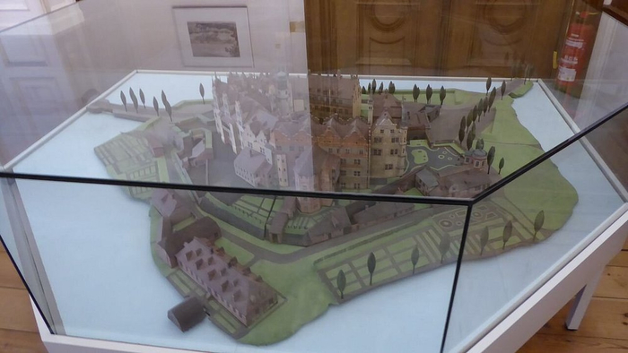 � ���������� ���������� ������ � ������ �������� � 635 ���������.