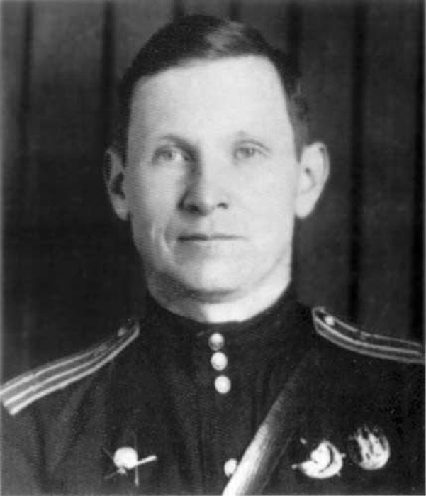 Михаил Александрович Нюхтиков, советский лётчик-испытатель, полковник, участник Великой Отечественной войны. Герой Советского Союза (1957)