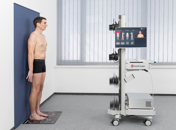 ����������� ������� ����� ���� �� �������� FotoFinder