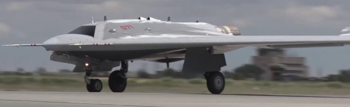 БПЛА С-70 «Охотник». Изображение мультимедиа.минобороны.рф