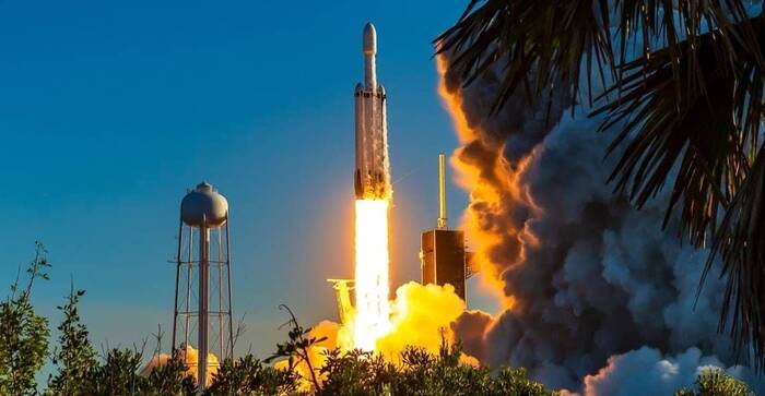 ����� ������ Falcon Heavy / � SpaceX