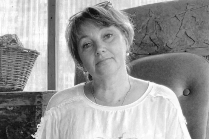 �������