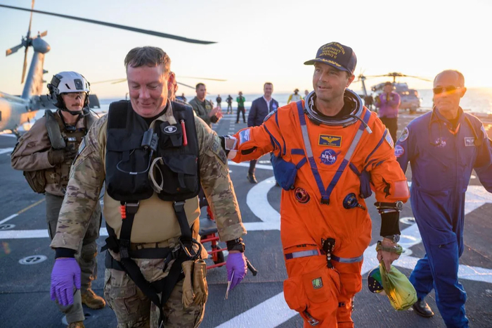 Продолжение поста «Земля - Космос - Земля. Плюх»